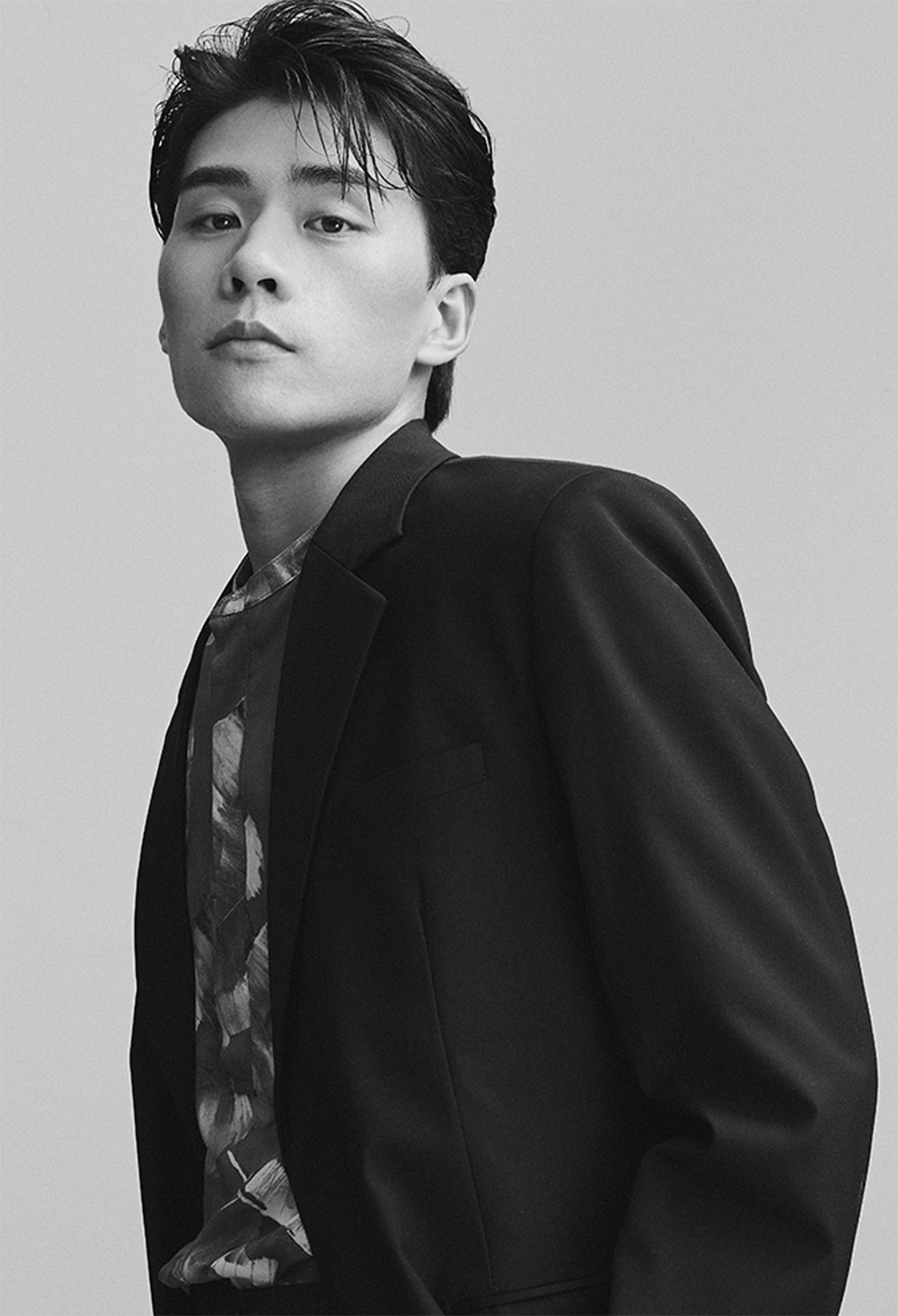 李世偉